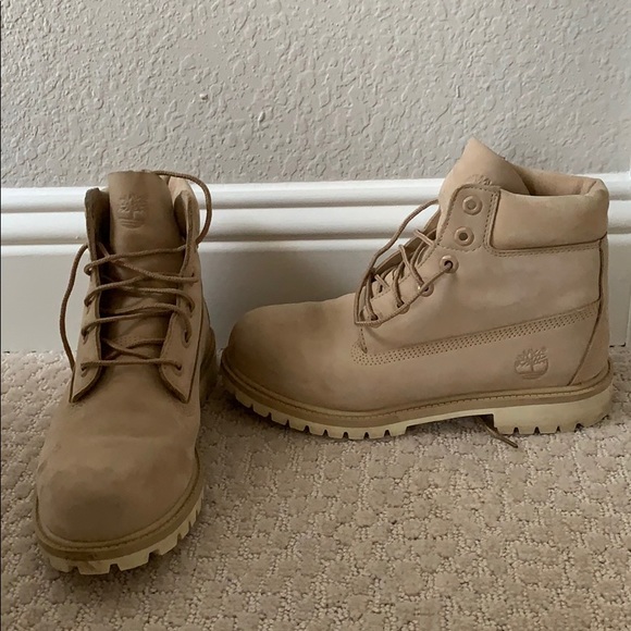 Timberland | Shoes | Beige Timberlands Womans 85 Bit Dirty On Sole |  Poshmark